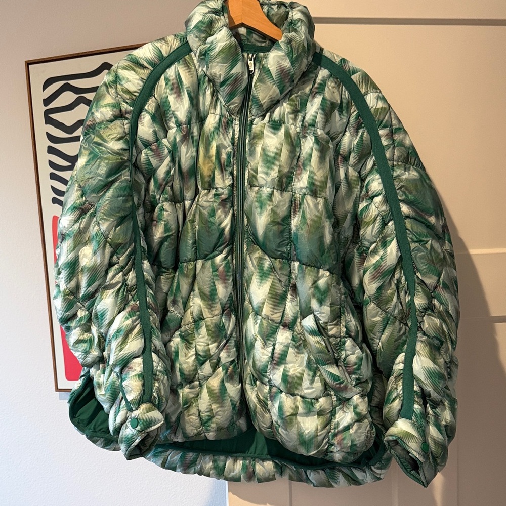 Free people FP movement Scrunchy Glossy Printed Pippa Packable Puffer Jacket M